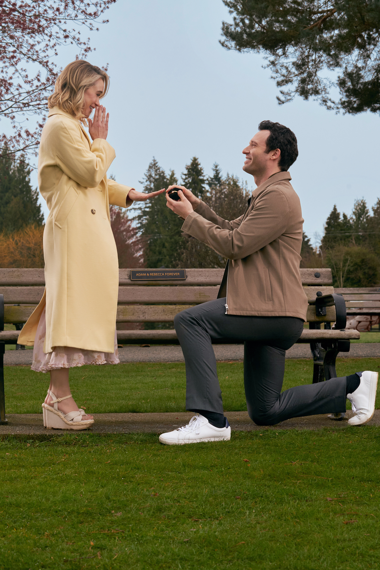 Becca Tobin and Jake Epstein in 'The Wedding Contract'