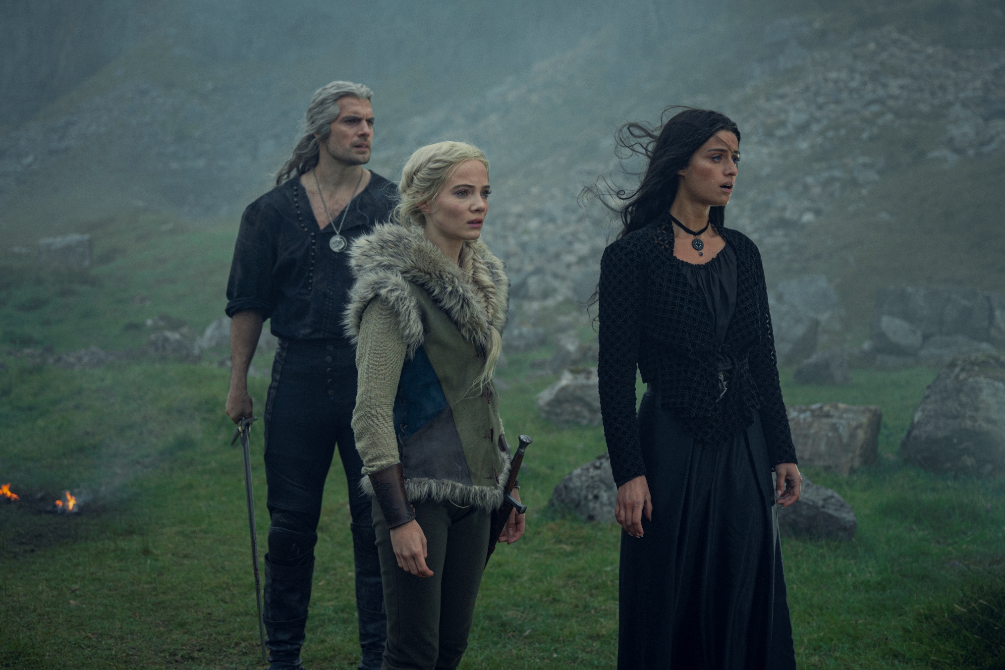 see henry cavill and ‘the witcher’ cast in action in new season 3 clip (video)